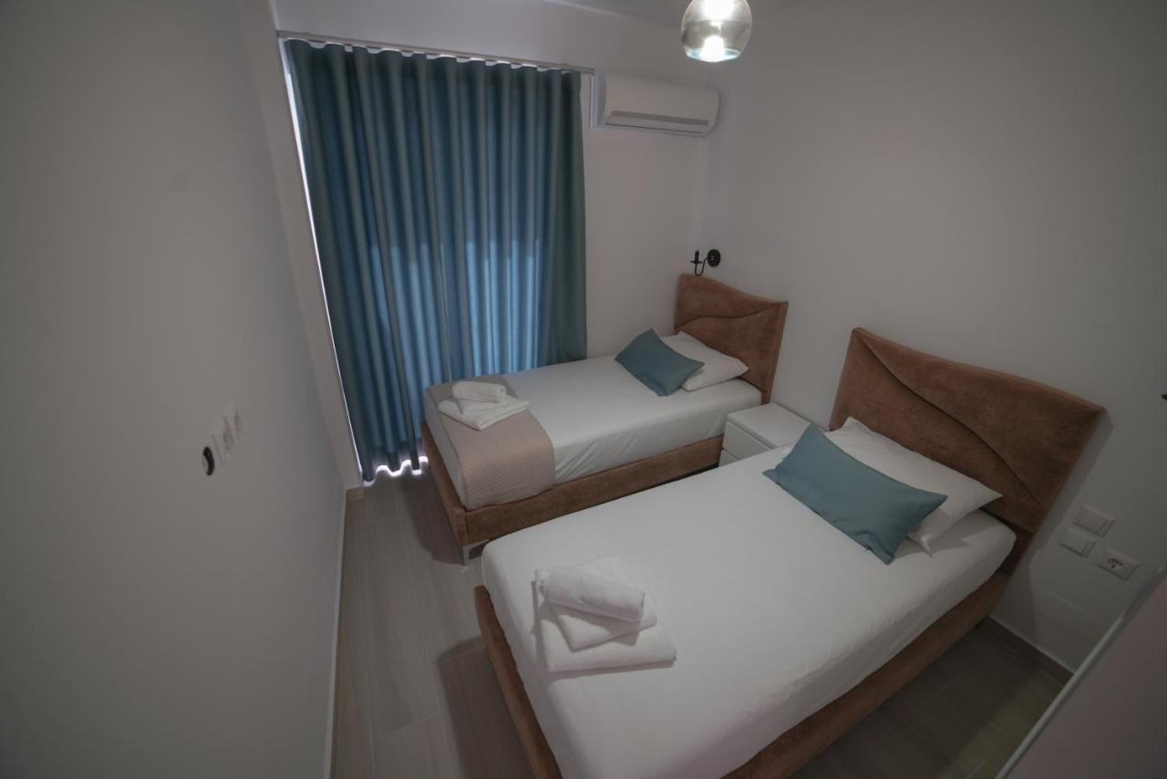 City Glow Apartments Sarandë Exteriör bild