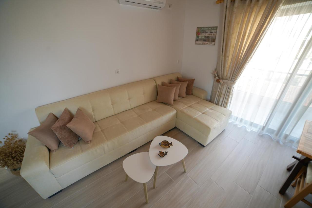 City Glow Apartments Sarandë Exteriör bild