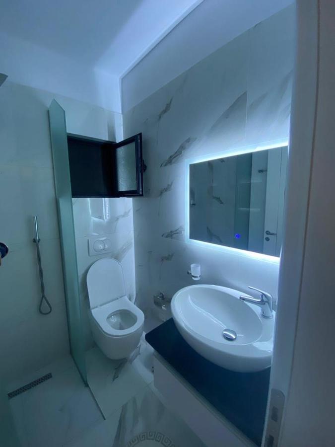 City Glow Apartments Sarandë Exteriör bild